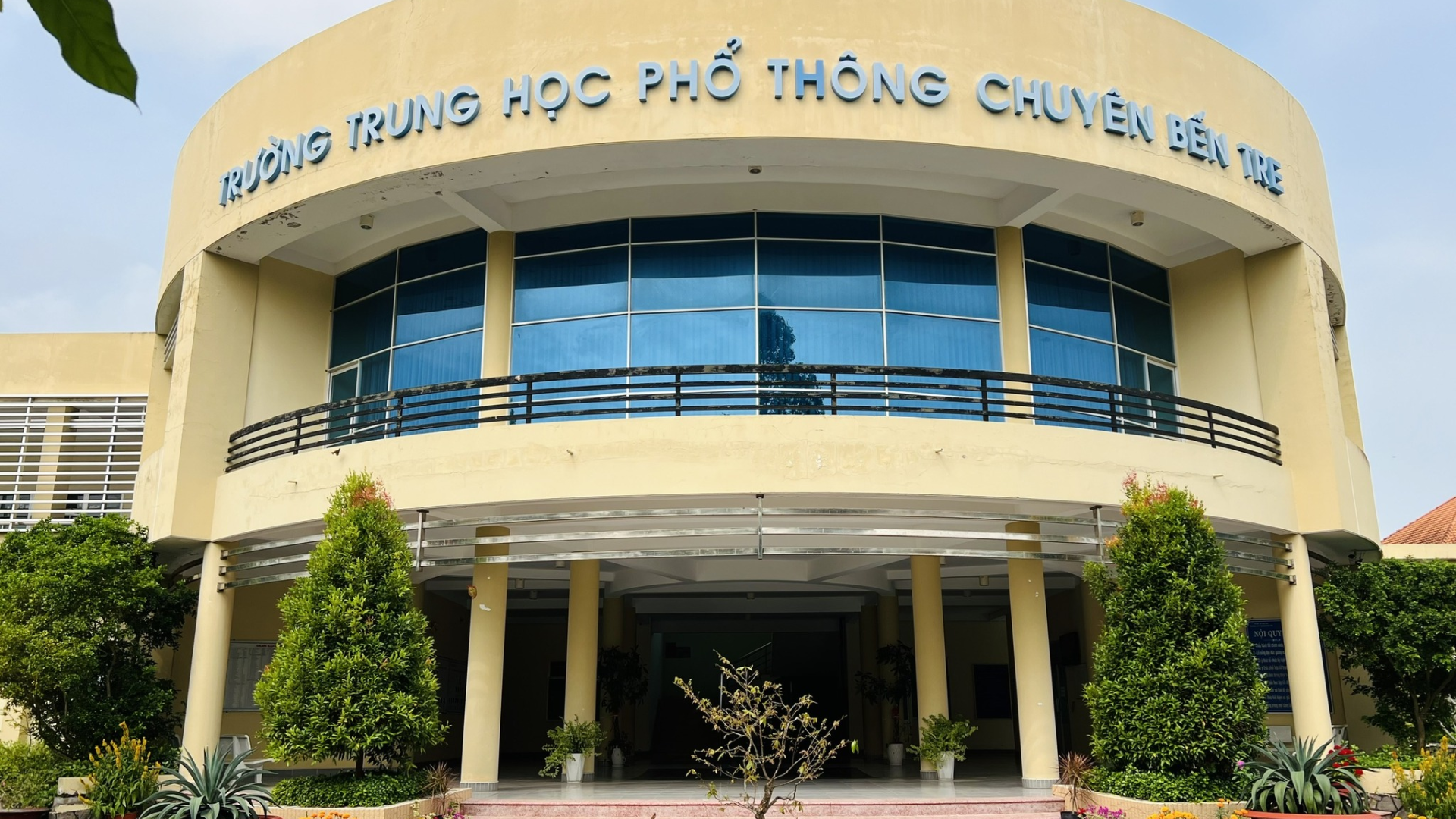 THPT Chuyên Bến Tre